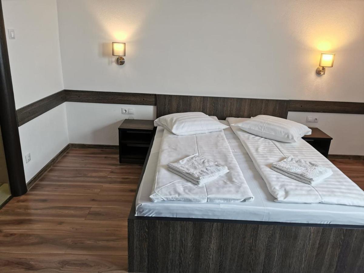 אודורהיו סקוייסק Hotel Tranzit מראה חיצוני תמונה