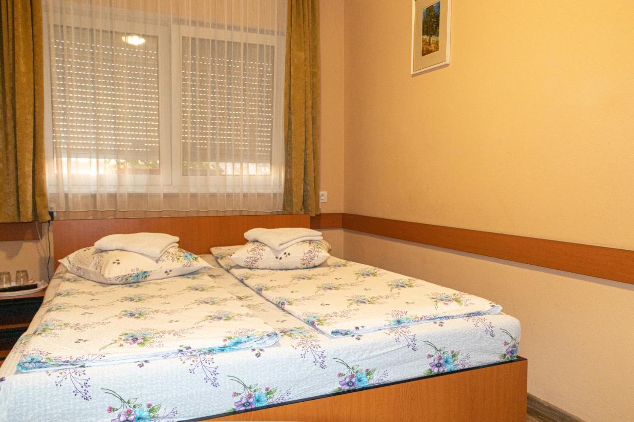 אודורהיו סקוייסק Hotel Tranzit מראה חיצוני תמונה