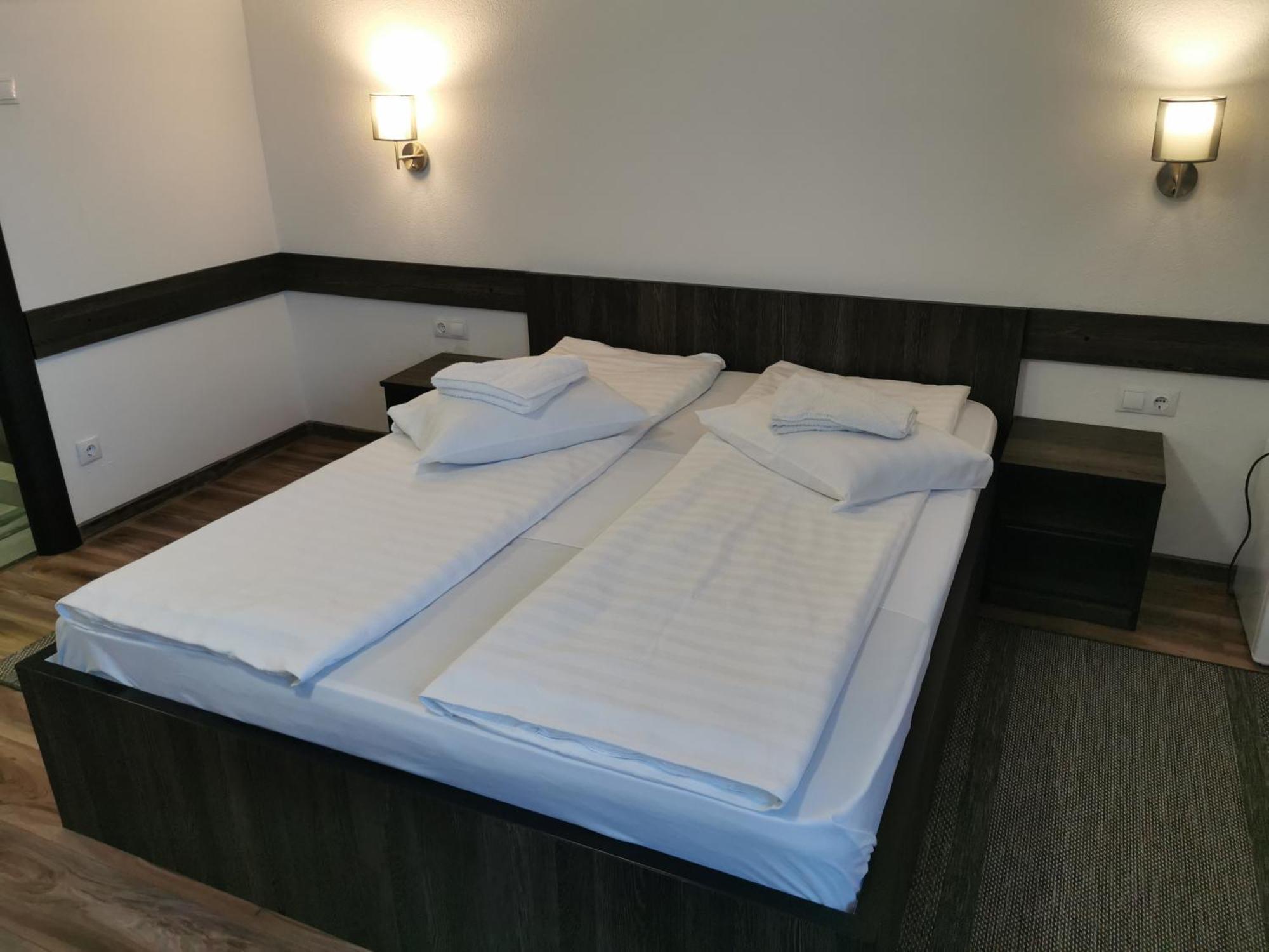 אודורהיו סקוייסק Hotel Tranzit מראה חיצוני תמונה