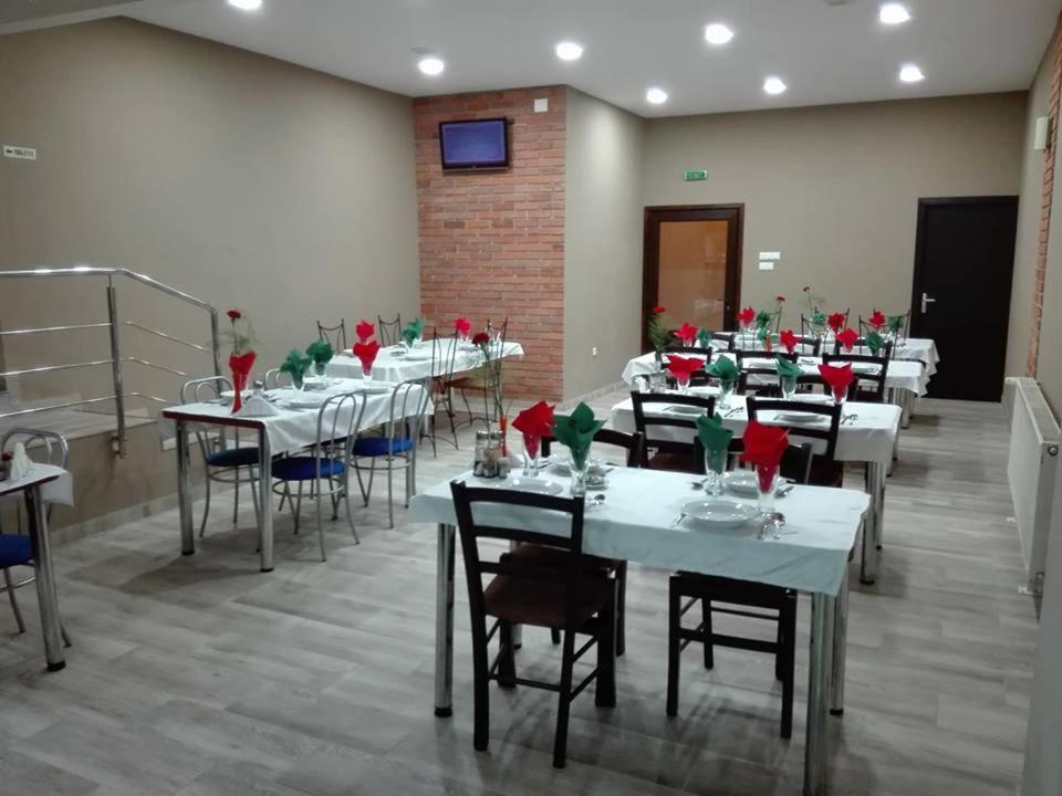 אודורהיו סקוייסק Hotel Tranzit מראה חיצוני תמונה
