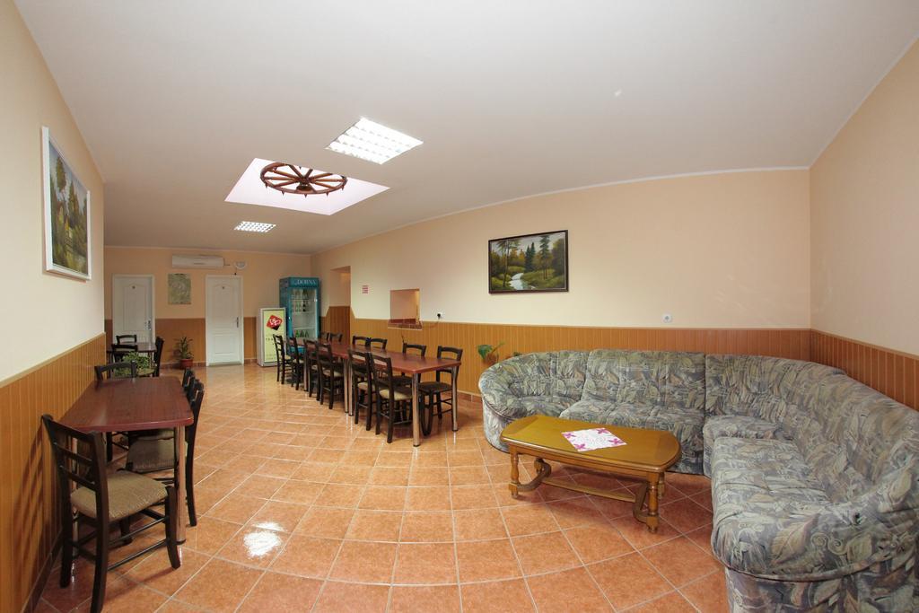 אודורהיו סקוייסק Hotel Tranzit מראה חיצוני תמונה