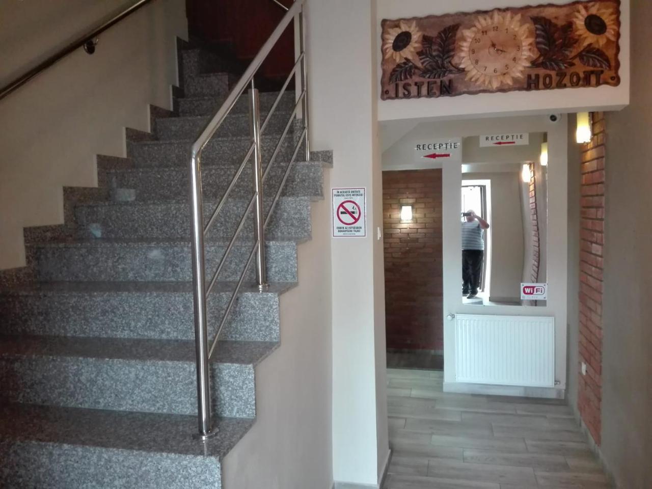אודורהיו סקוייסק Hotel Tranzit מראה חיצוני תמונה